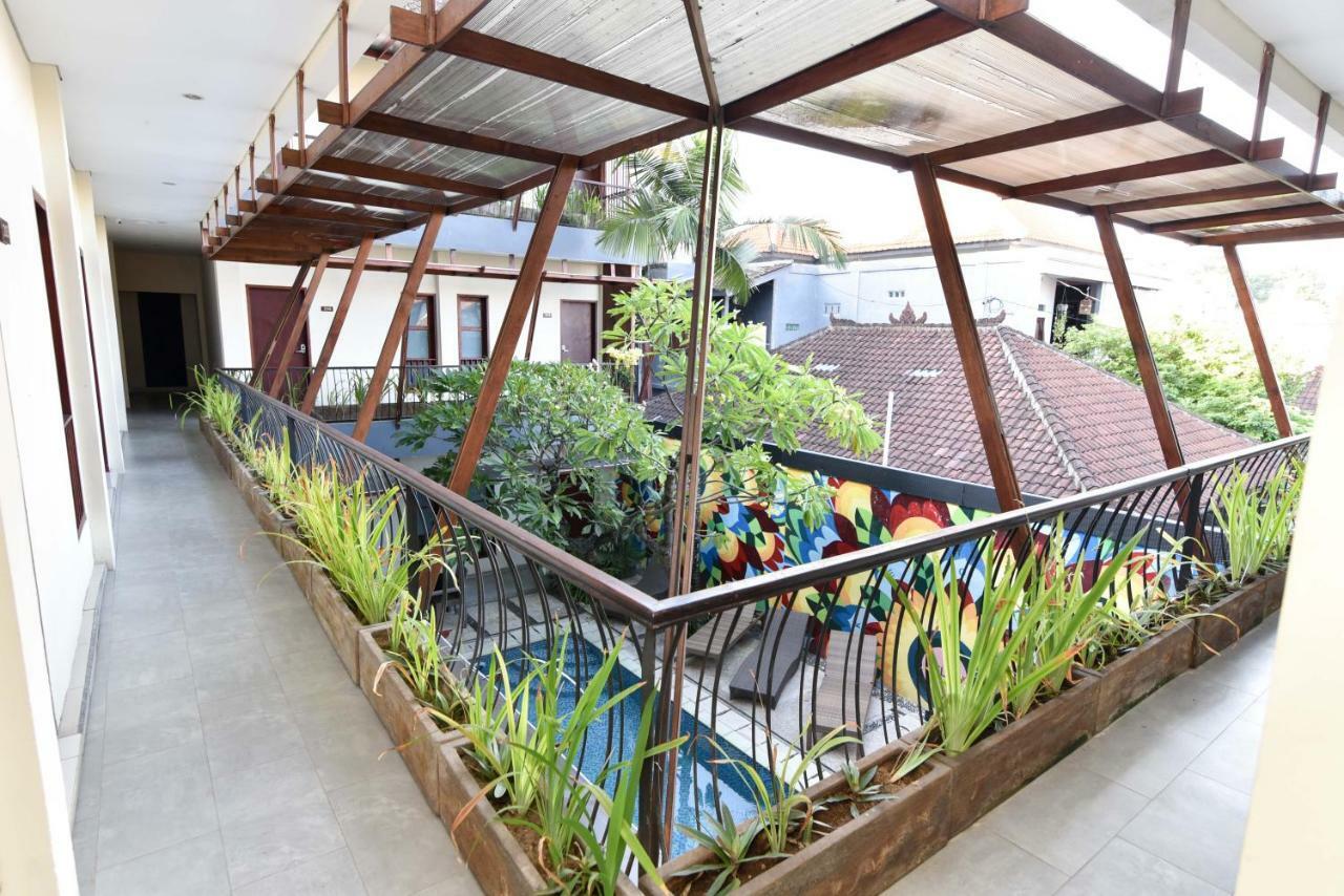 Reddoorz Near Legian Street Hotel Kuta Lombok Exterior foto