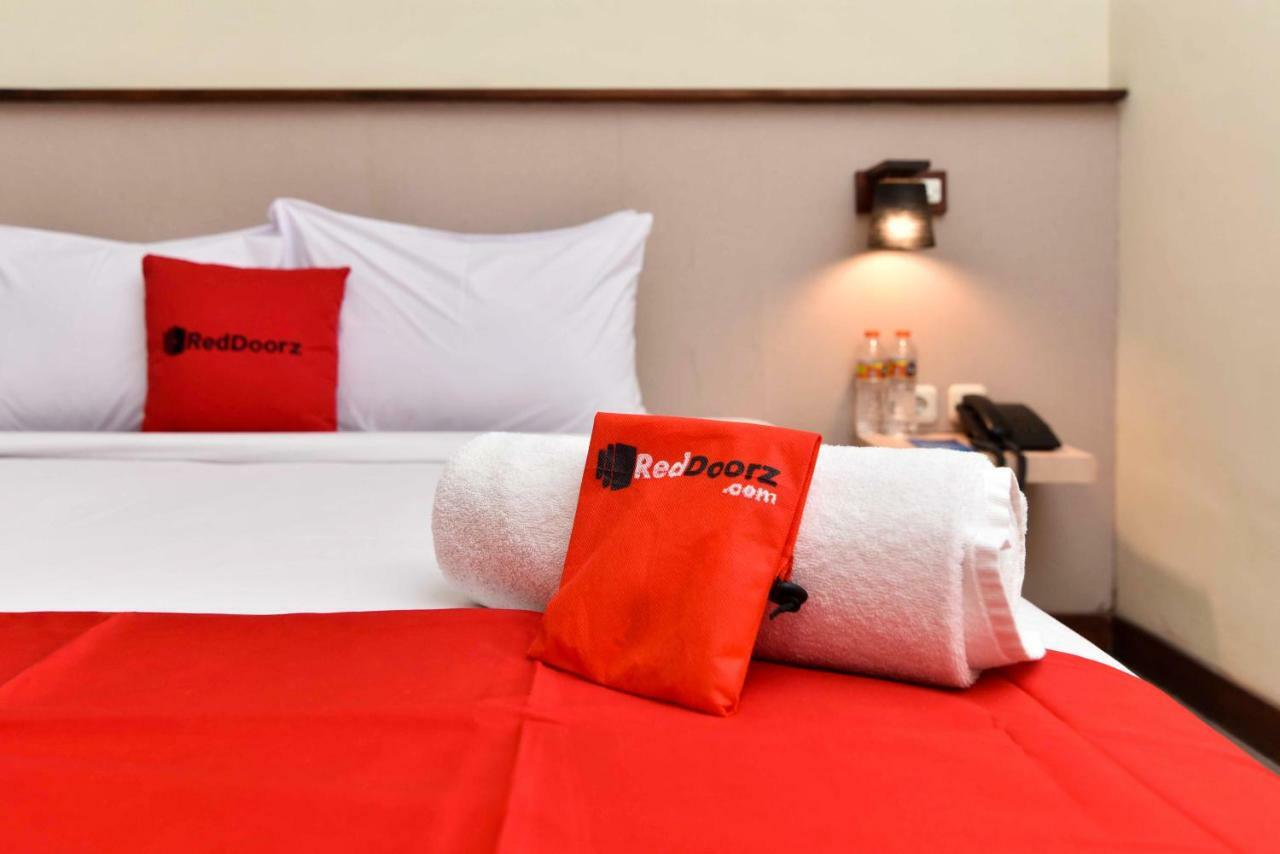 Reddoorz Near Legian Street Hotel Kuta Lombok Exterior foto